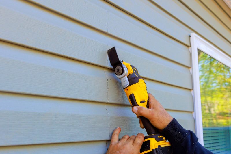 Expert Vinyl Siding Repair